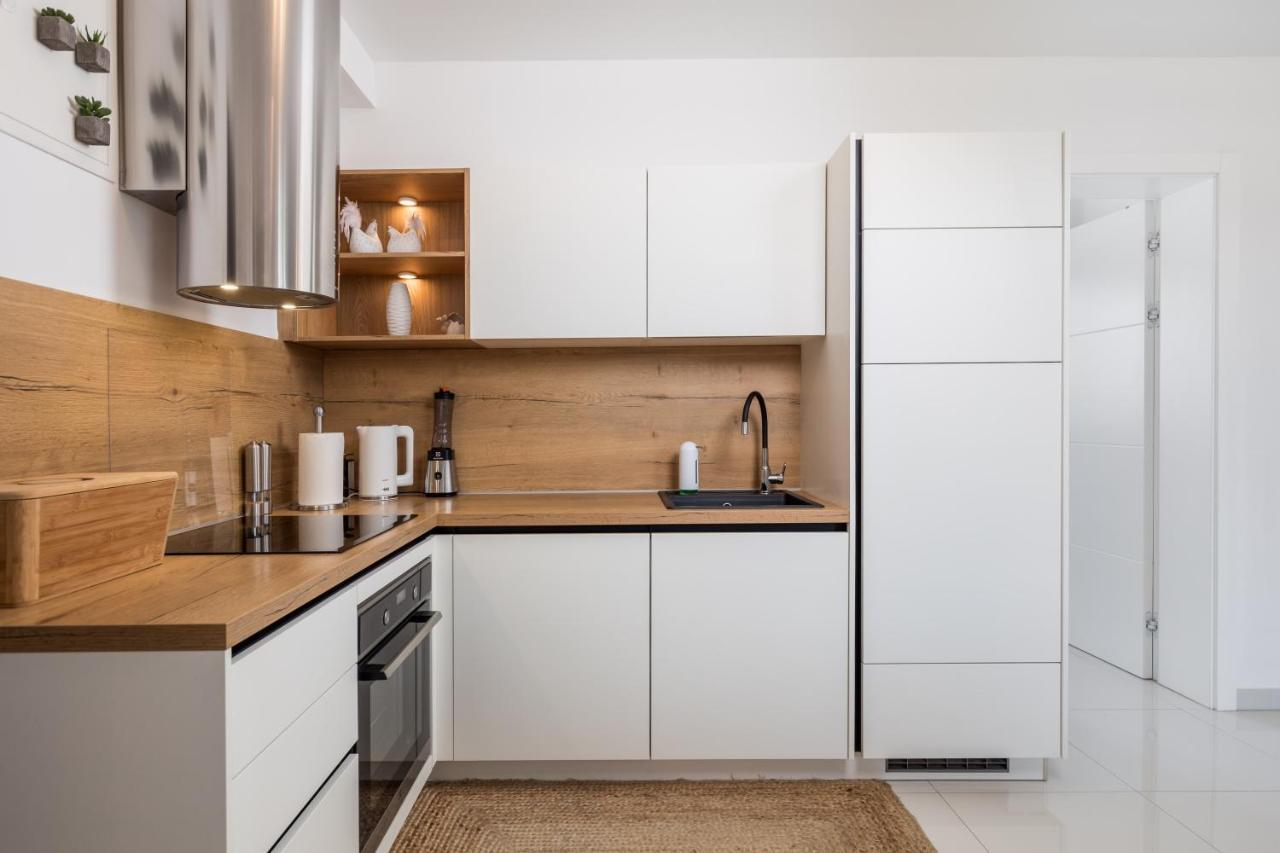 Apartment Sunset Njivice Ngoại thất bức ảnh